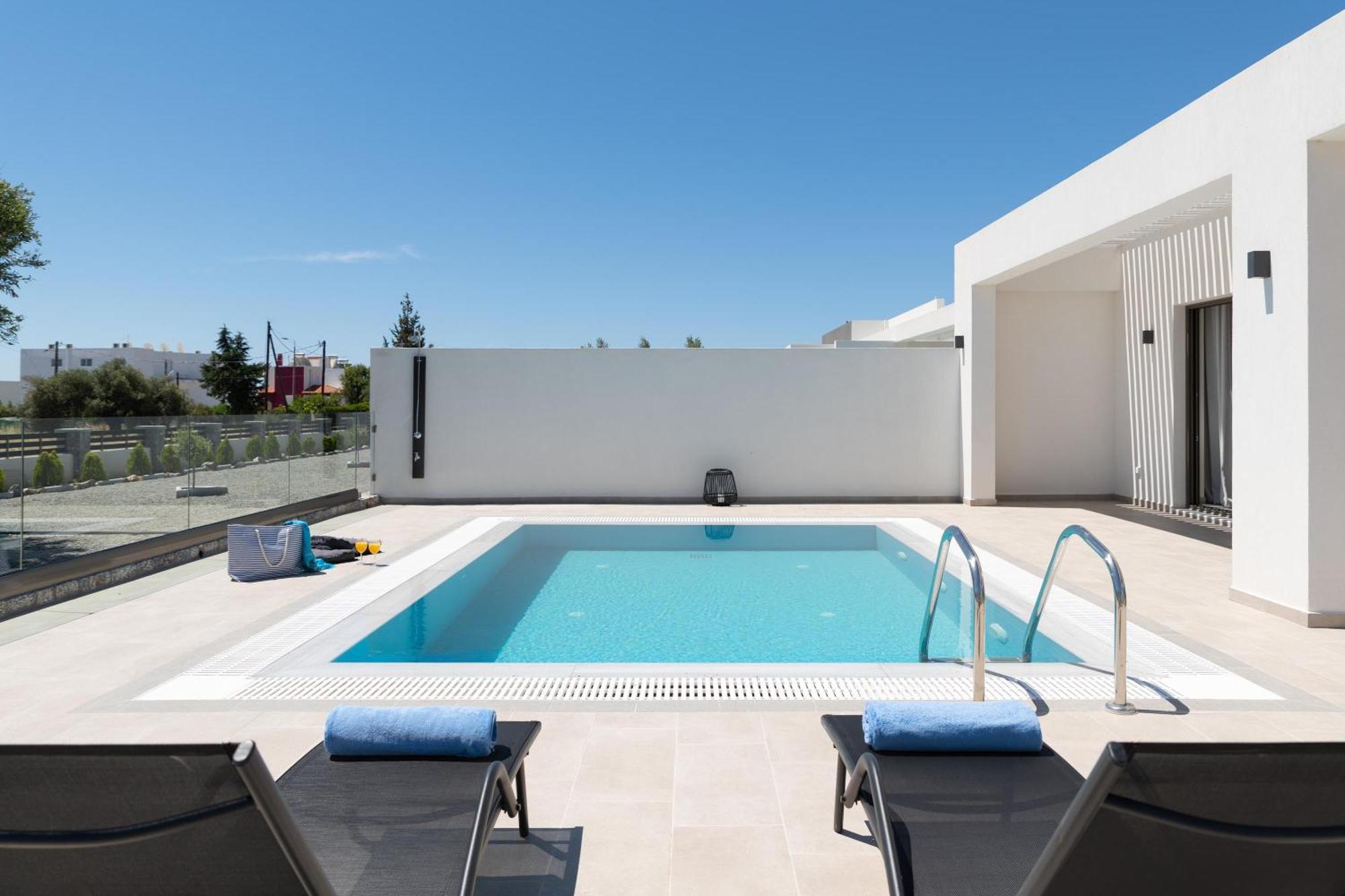 Armonia Suites Gennadi Exteriör bild